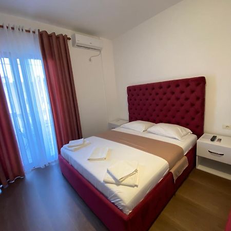 Enia'S Room Sarande Bagian luar foto