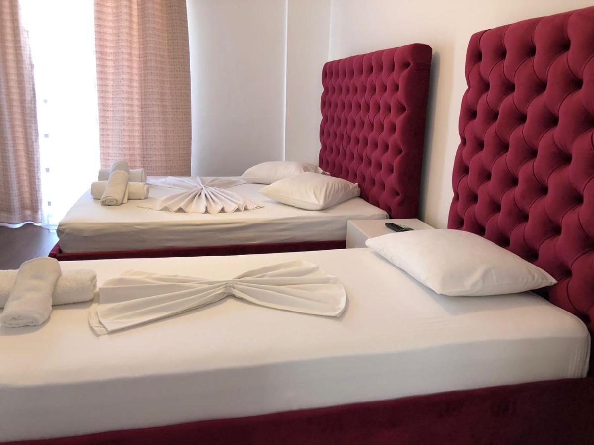 Enia'S Room Sarande Bagian luar foto