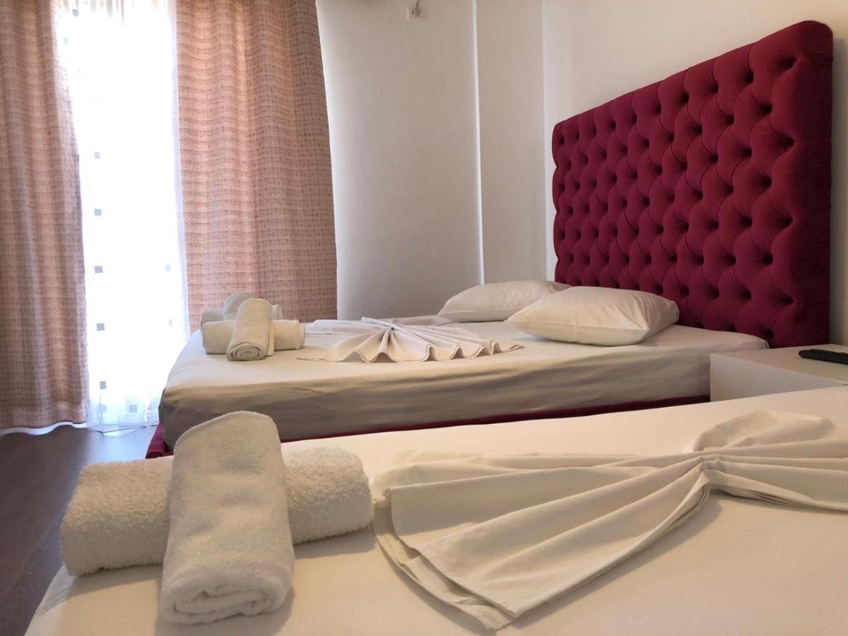Enia'S Room Sarande Bagian luar foto