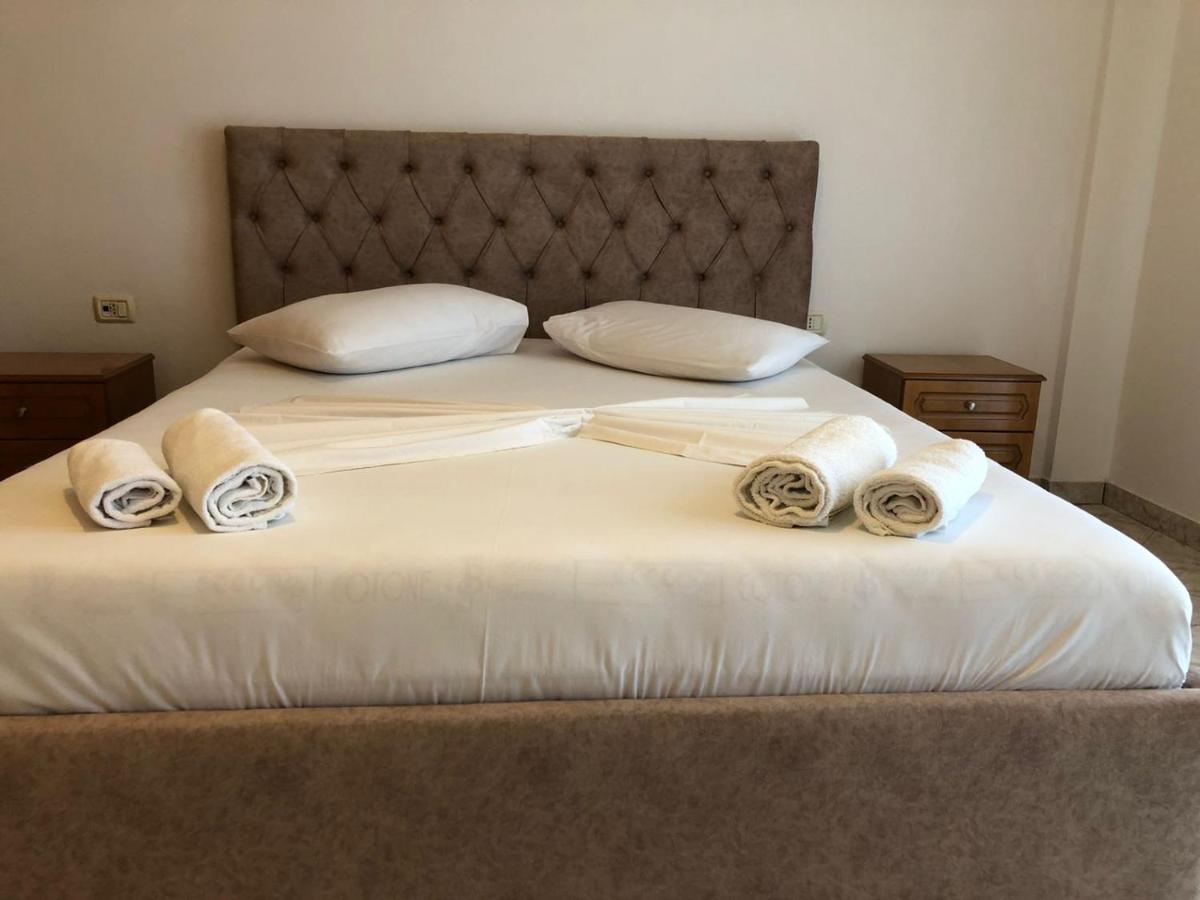 Enia'S Room Sarande Bagian luar foto