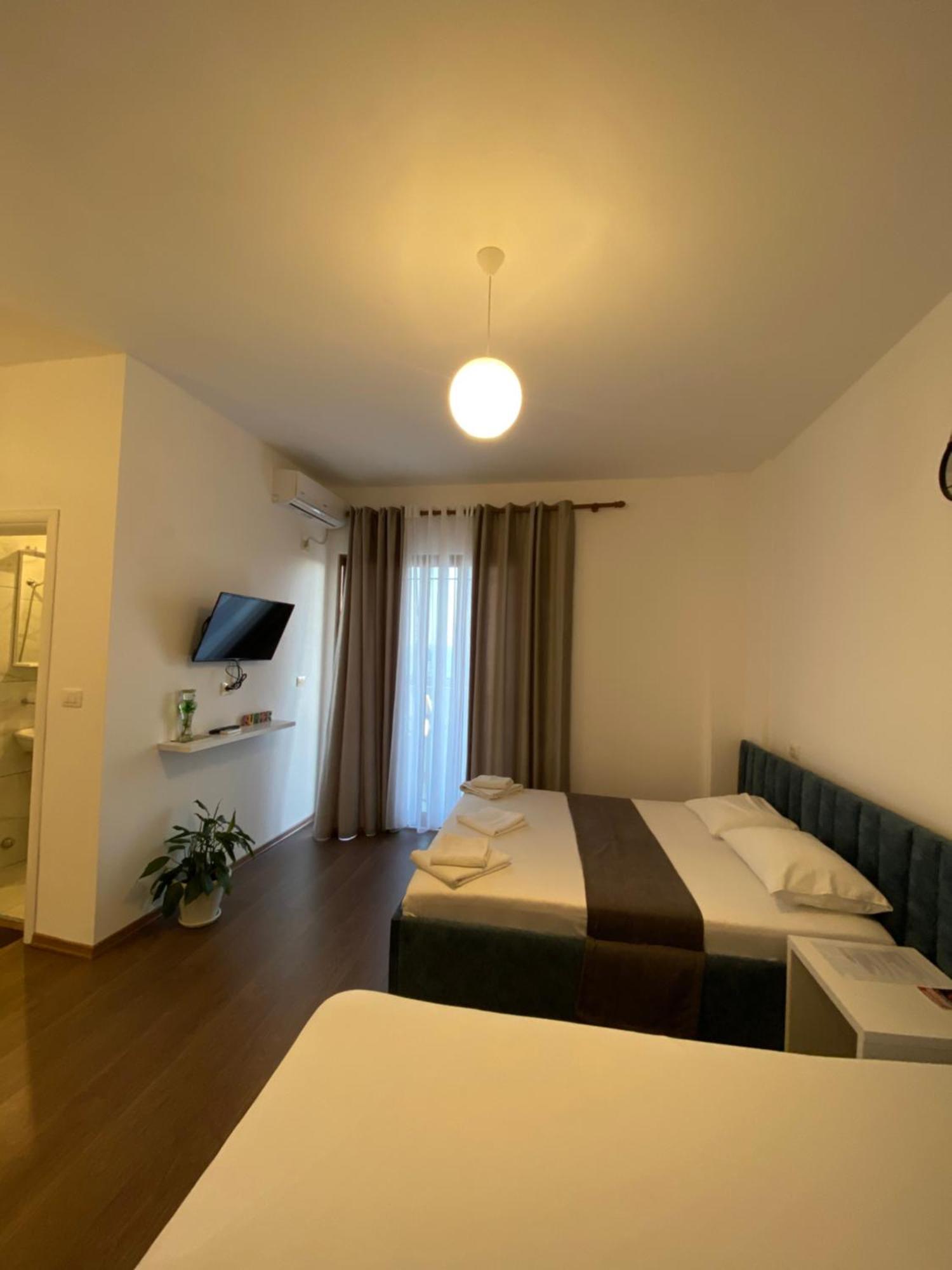 Enia'S Room Sarande Bagian luar foto